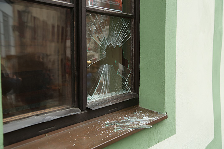 A2B Glass are able to board up broken windows while they are being repaired in Wootton Bassett.